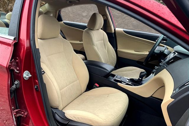 Vehicle image 9 of 30