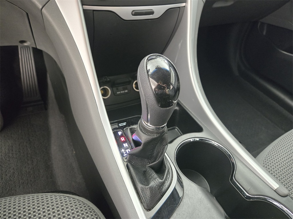 Vehicle image 28 of 29