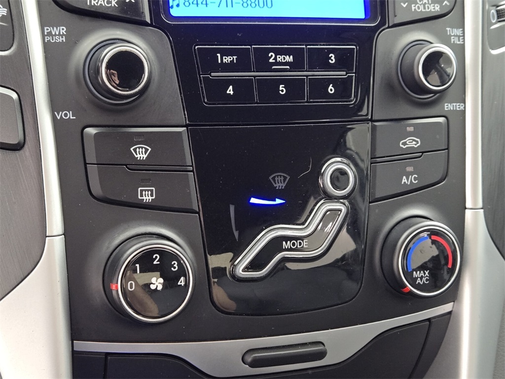 Vehicle image 27 of 29