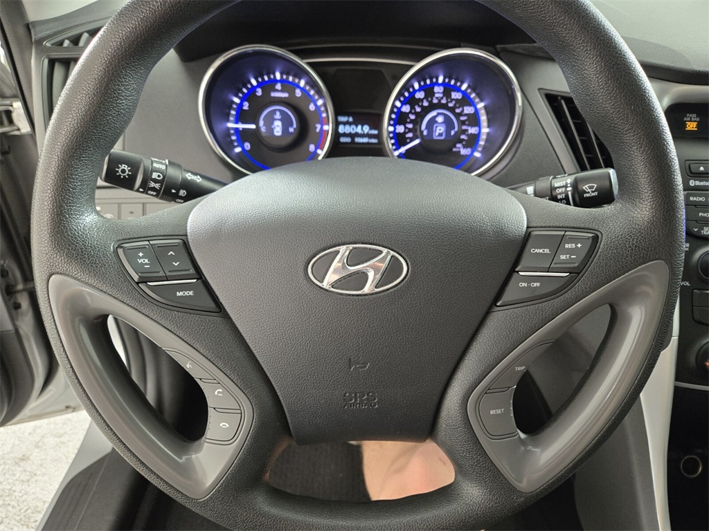 Vehicle image 24 of 29