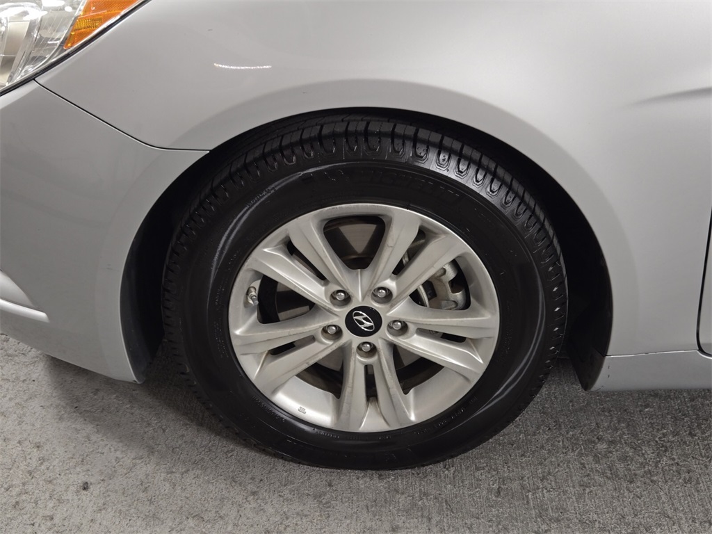 Vehicle image 11 of 29