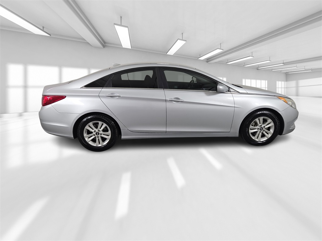 Vehicle image 5 of 29