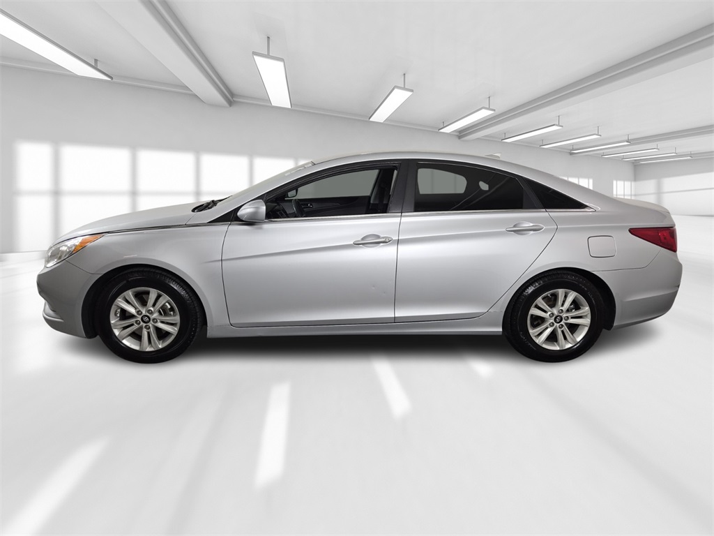 Vehicle image 2 of 29