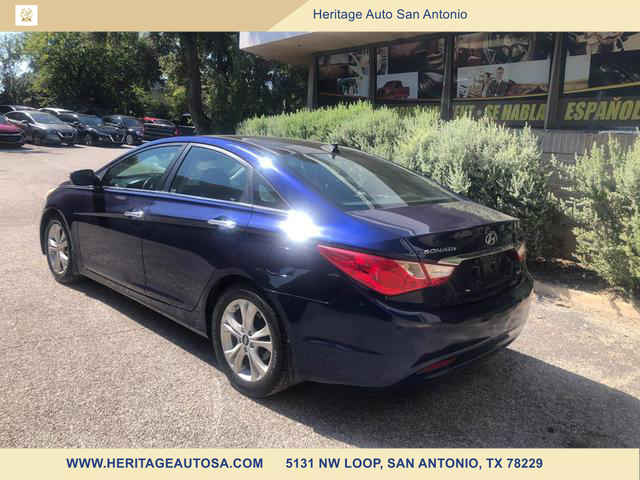 Vehicle image 7 of 13