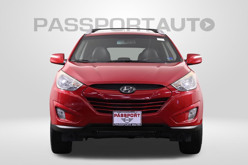 2013 Hyundai Tucson GLS Image 2 of 29