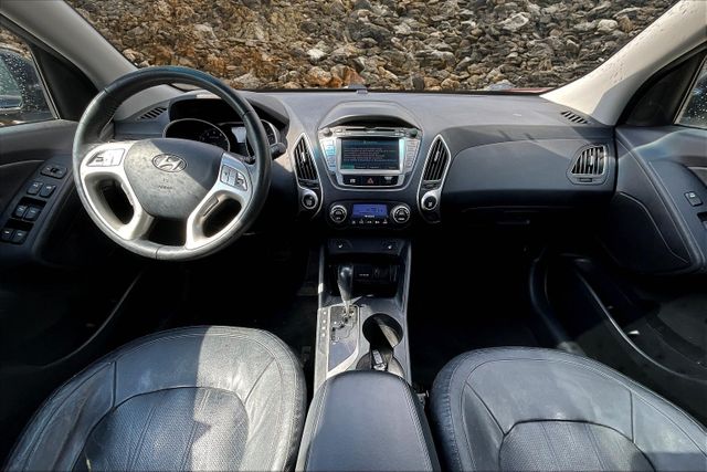 Vehicle image 15 of 33