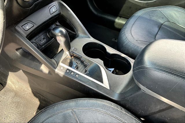 Vehicle image 14 of 33