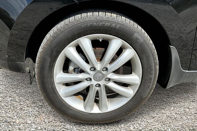 Vehicle image 11 of 33