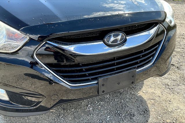Vehicle image 27 of 33