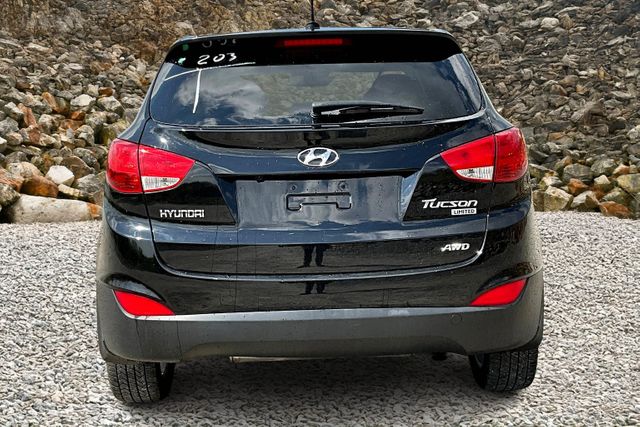 Vehicle image 6 of 33