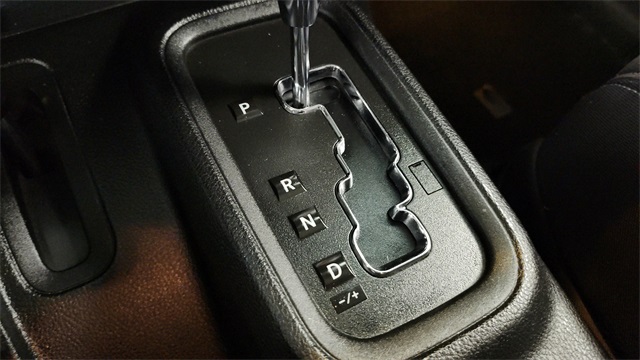 Vehicle image 20 of 29