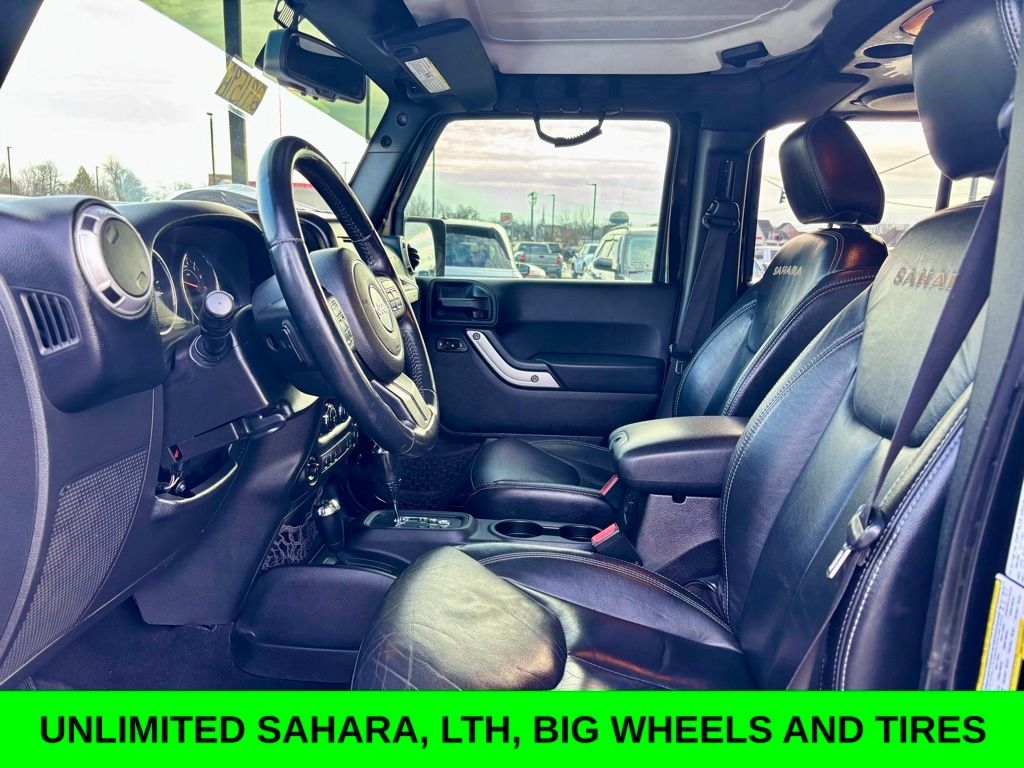 2013 Jeep Wrangler Unlimited Sahara Image 10 of 15