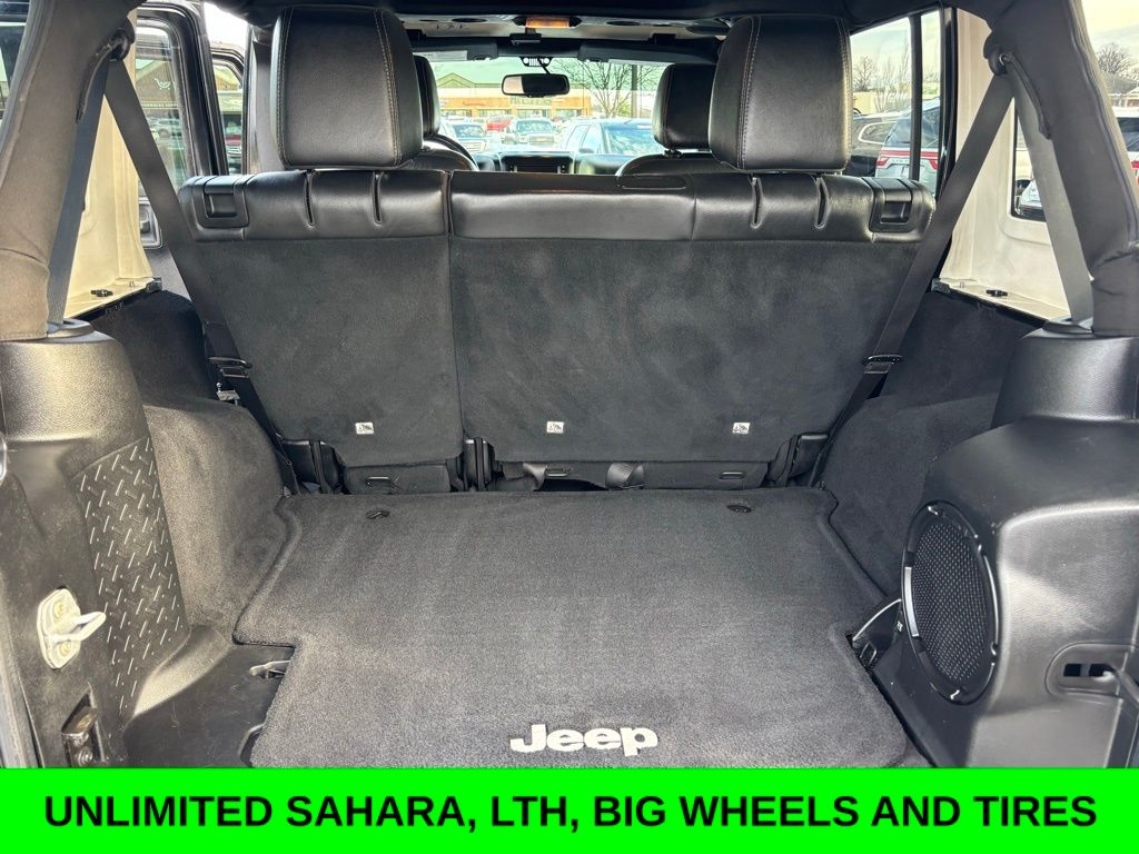 2013 Jeep Wrangler Unlimited Sahara Image 8 of 15