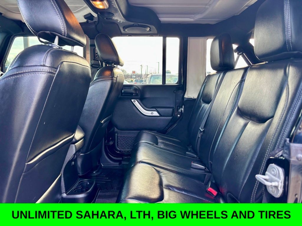 2013 Jeep Wrangler Unlimited Sahara Image 9 of 15