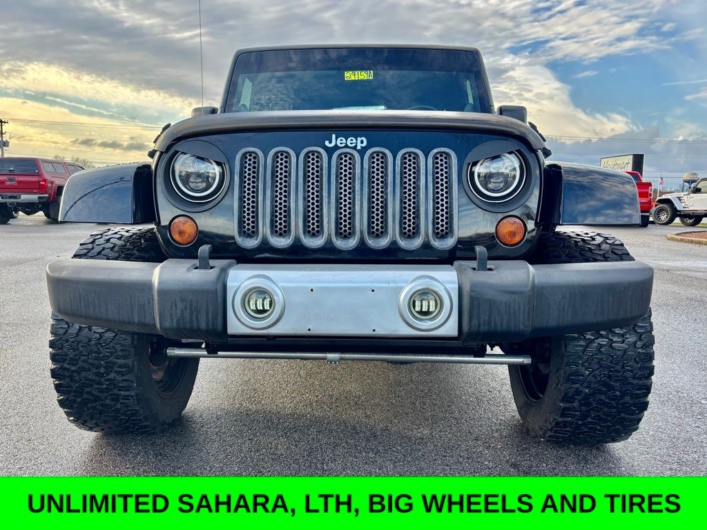 2013 Jeep Wrangler Unlimited Sahara Image 3 of 15