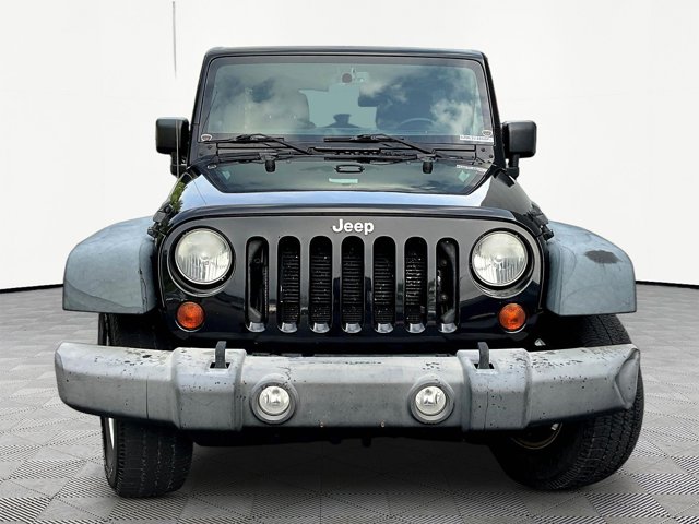 2013 Jeep Wrangler Unlimited Sport Image 2 of 35