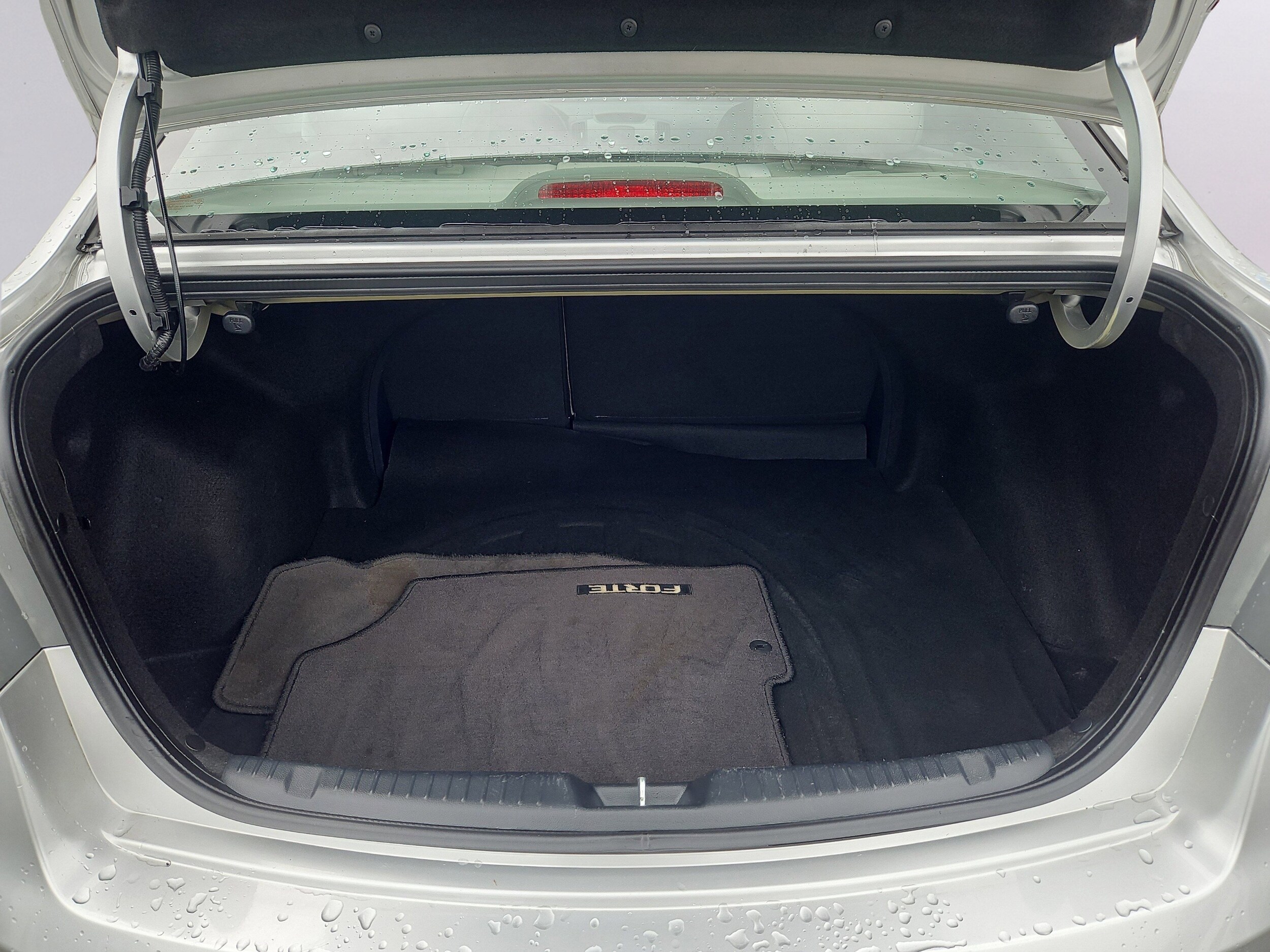 Vehicle image 12 of 27