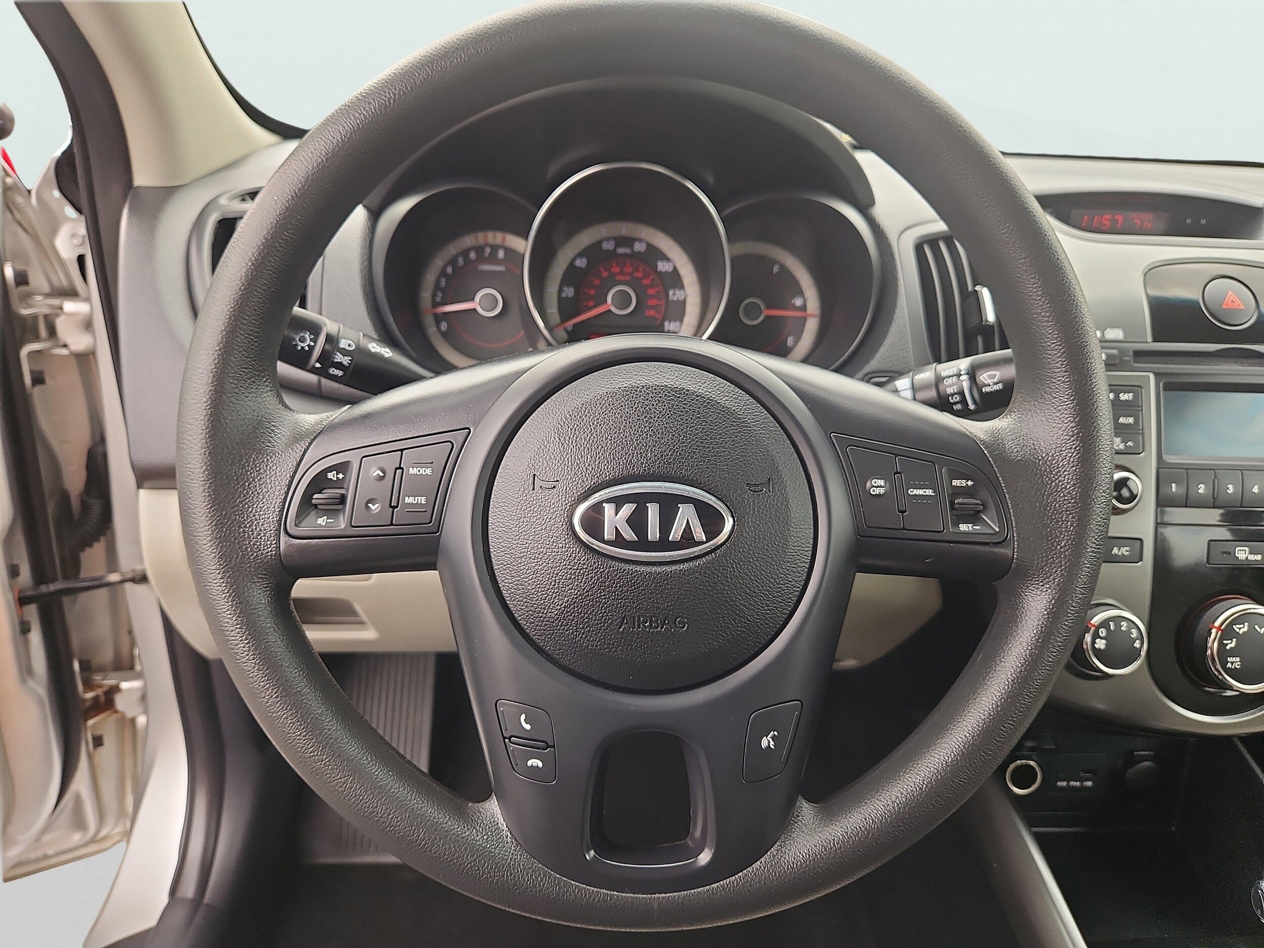 Vehicle image 26 of 27