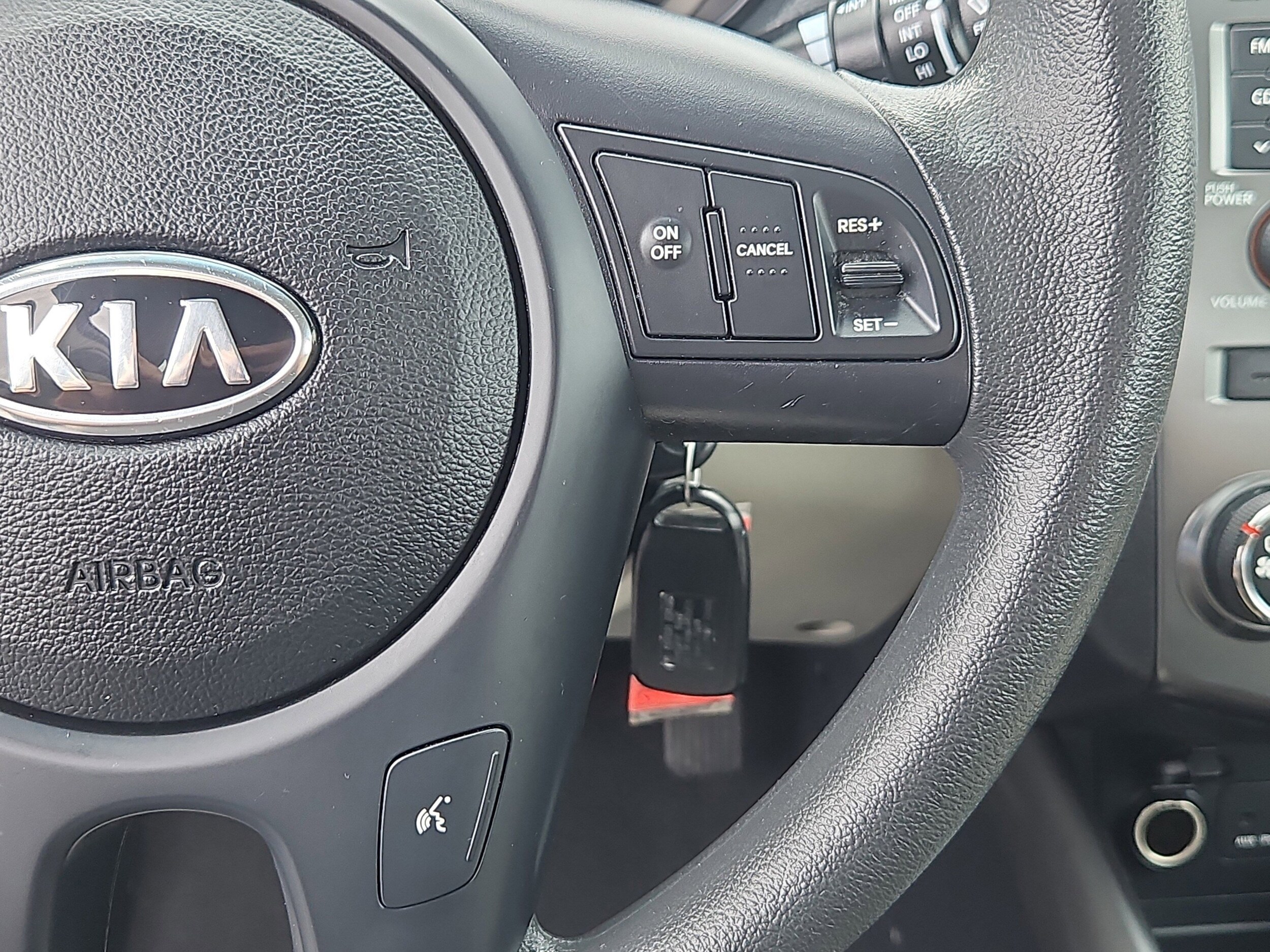 Vehicle image 17 of 27