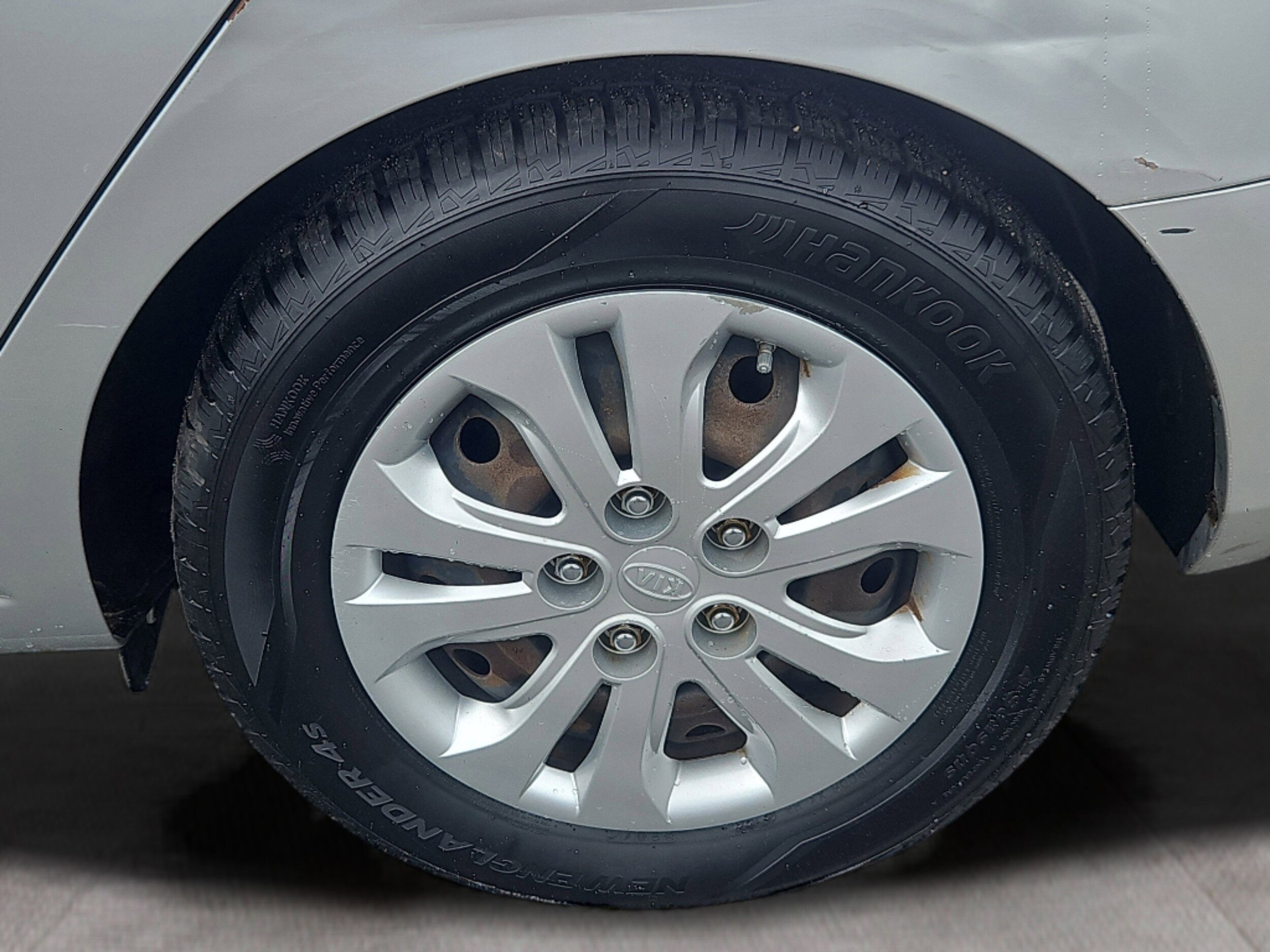 Vehicle image 8 of 27