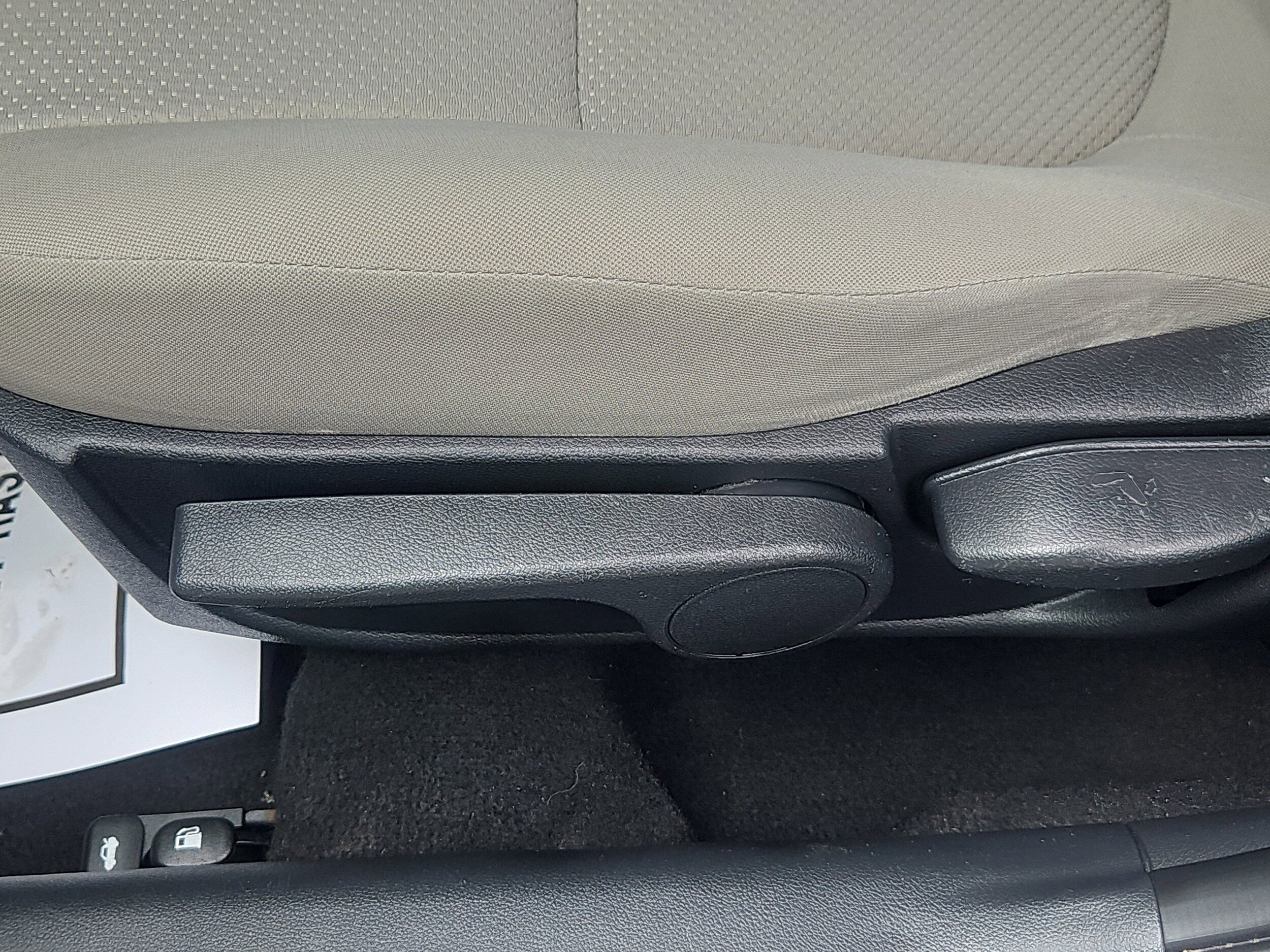 Vehicle image 13 of 27