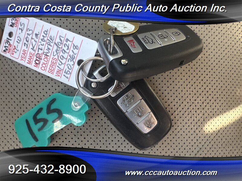 Vehicle image 21 of 28