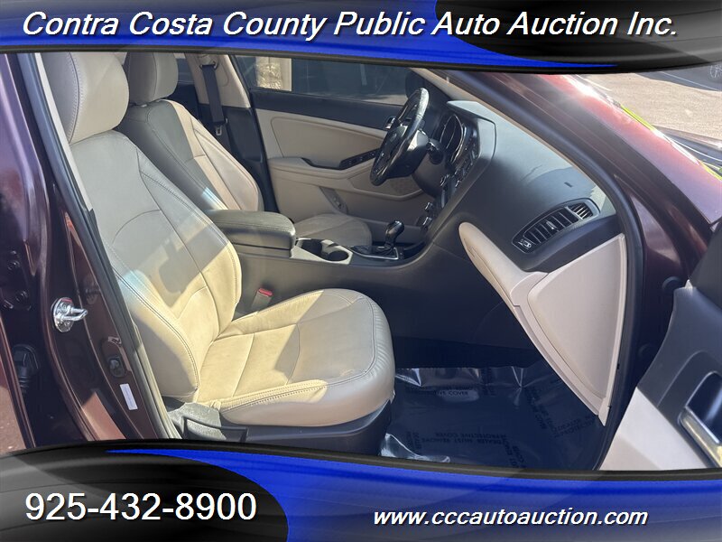 Vehicle image 23 of 28