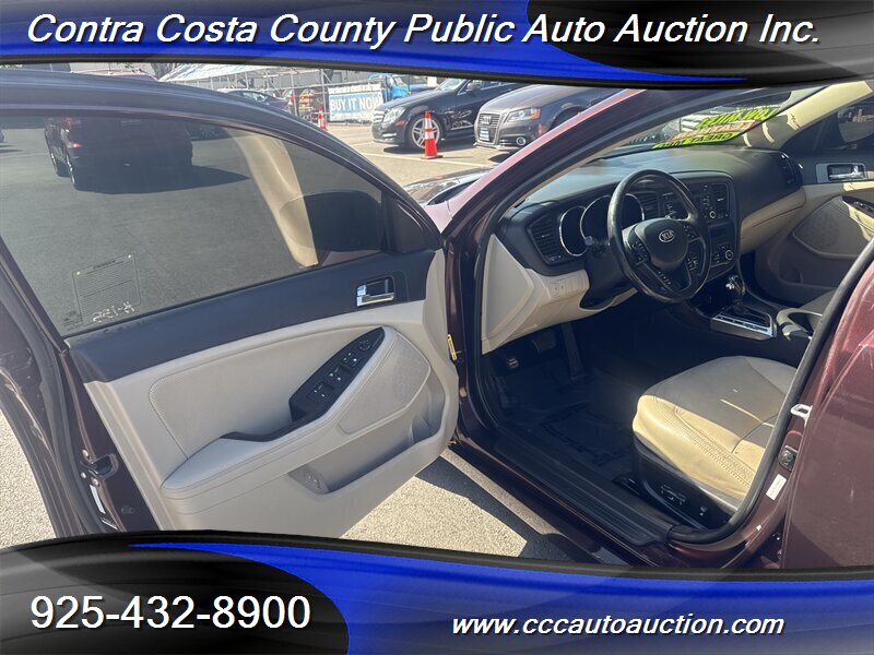Vehicle image 10 of 28