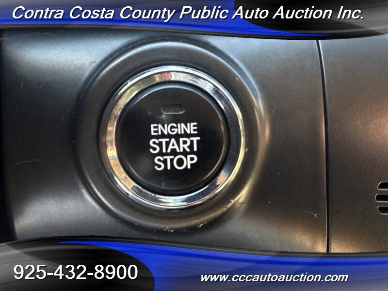 Vehicle image 14 of 28