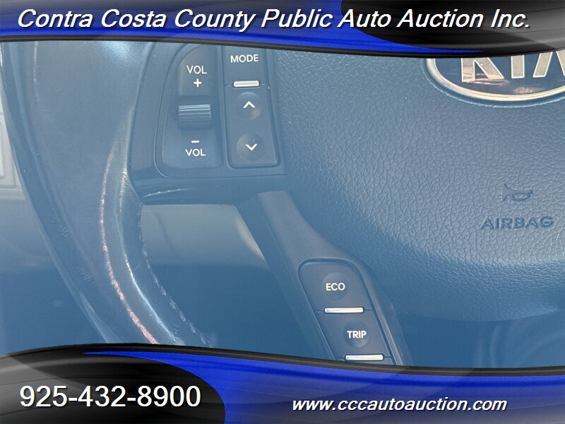 Vehicle image 12 of 28