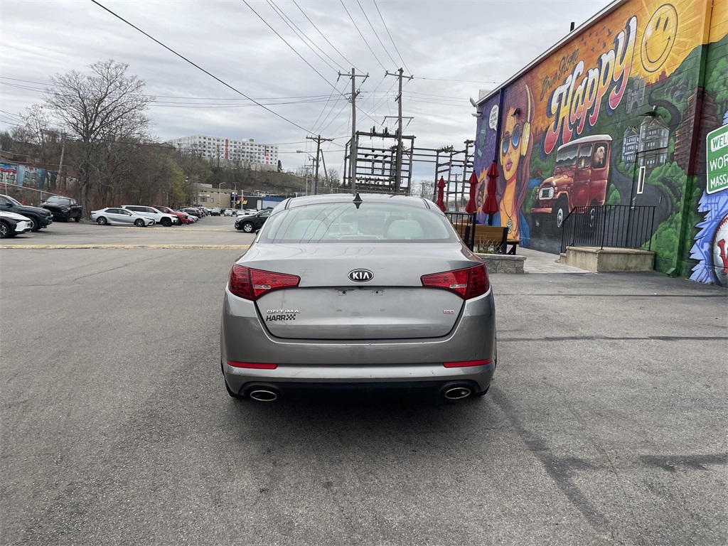 Vehicle image 4 of 18
