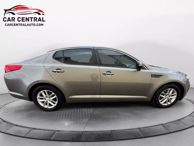 Vehicle image 4 of 25