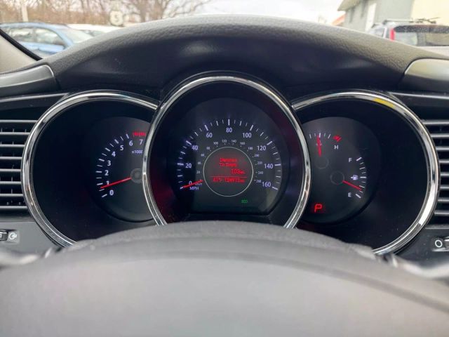 Vehicle image 13 of 25