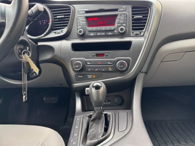 Vehicle image 18 of 25
