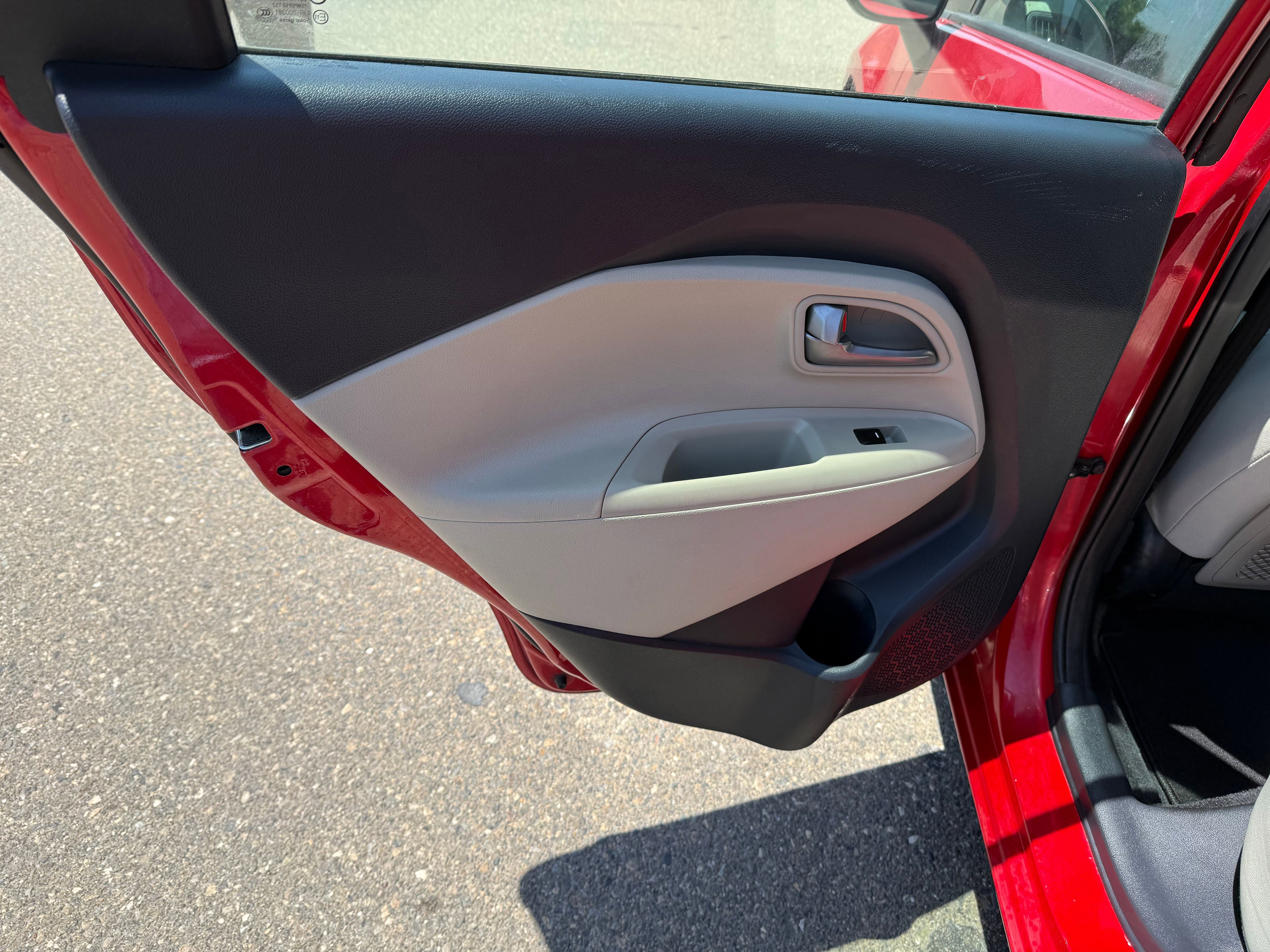 Vehicle image 16 of 20