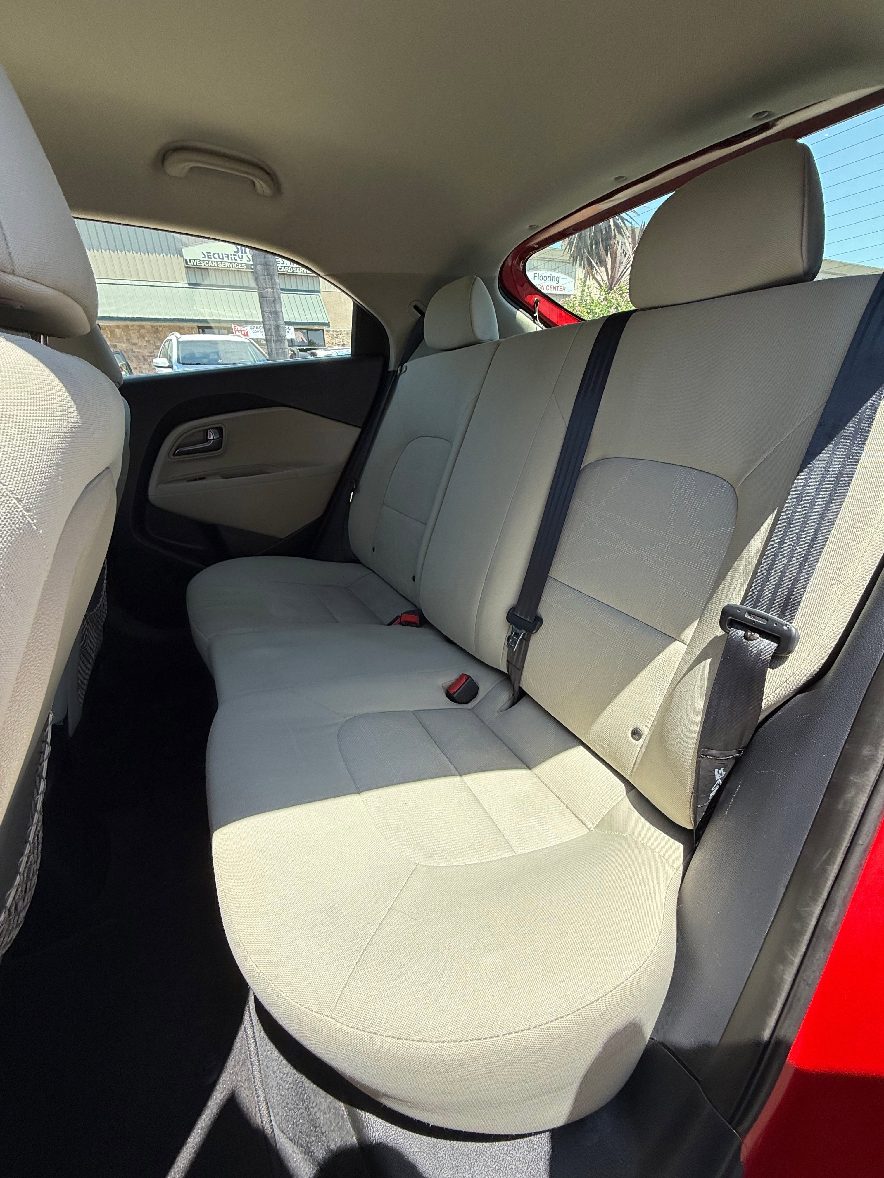 Vehicle image 15 of 20