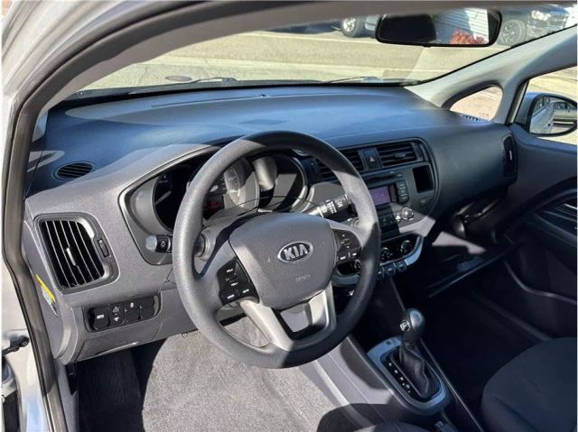 Vehicle image 12 of 13