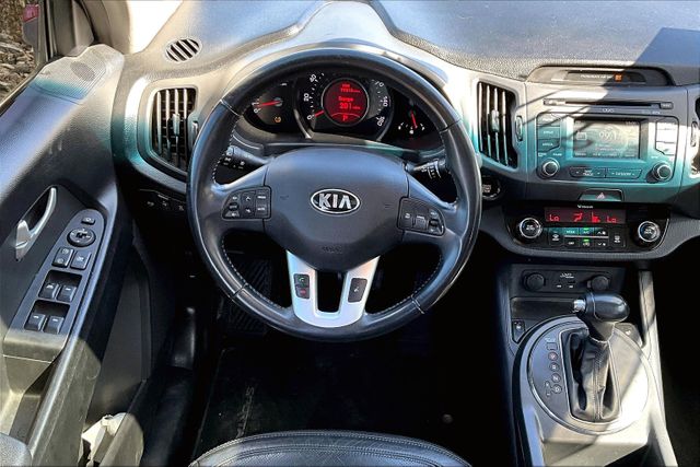 Vehicle image 7 of 32