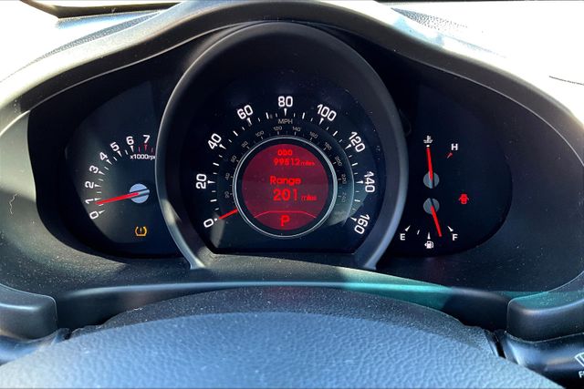 Vehicle image 19 of 32