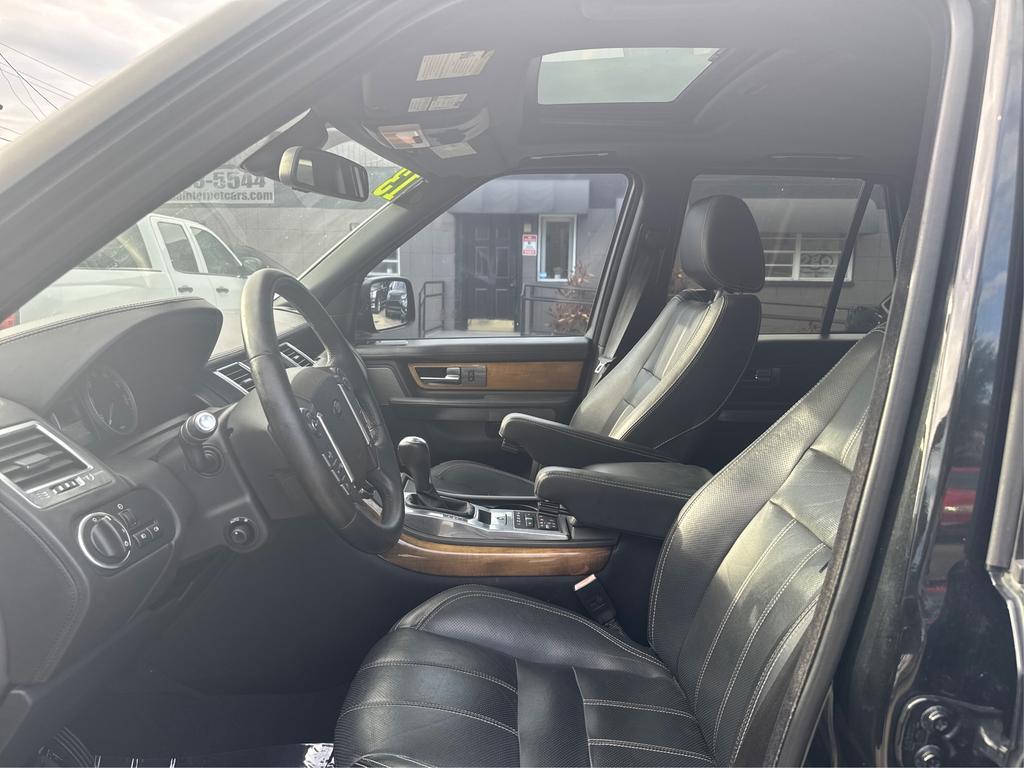 Vehicle image 11 of 22