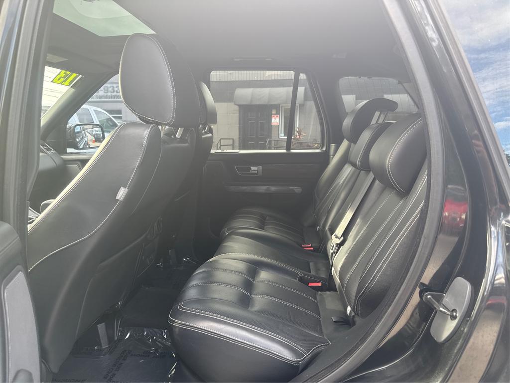 Vehicle image 9 of 22