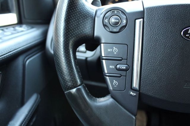 Vehicle image 10 of 31