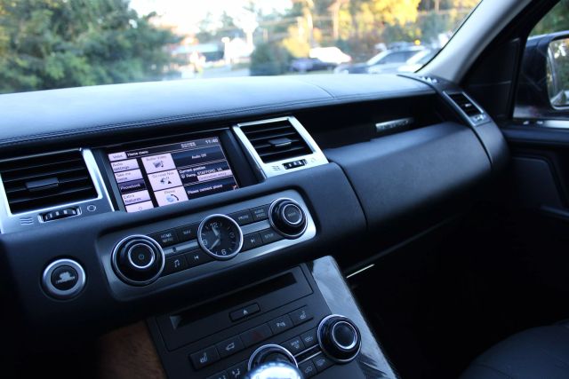 Vehicle image 15 of 31