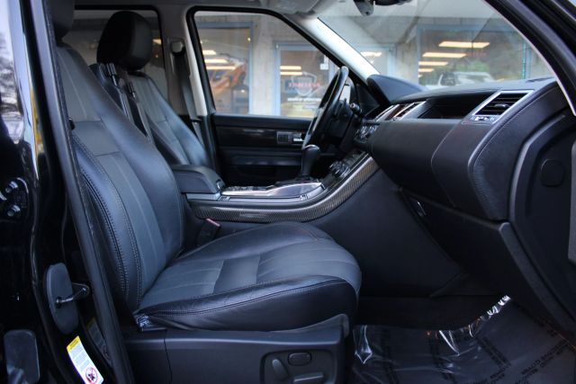 Vehicle image 9 of 31