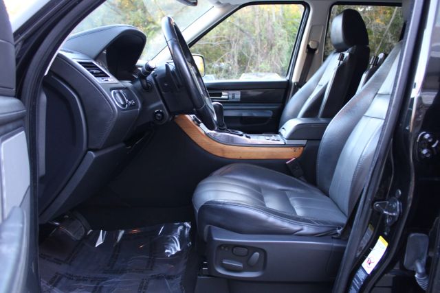 Vehicle image 20 of 31