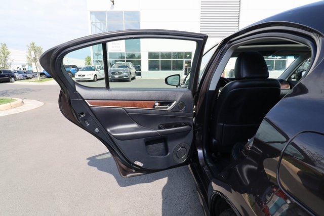 Vehicle image 34 of 78