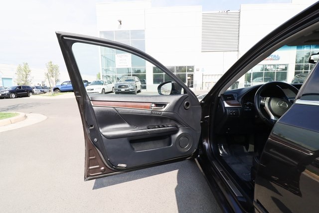 Vehicle image 30 of 78
