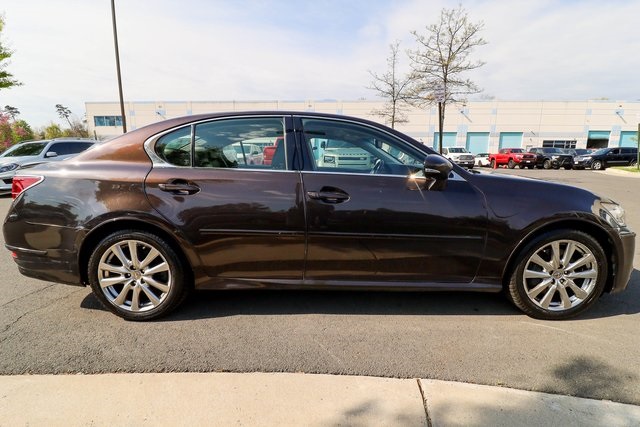 Vehicle image 3 of 78