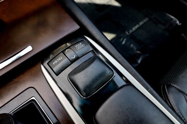 Vehicle image 53 of 78