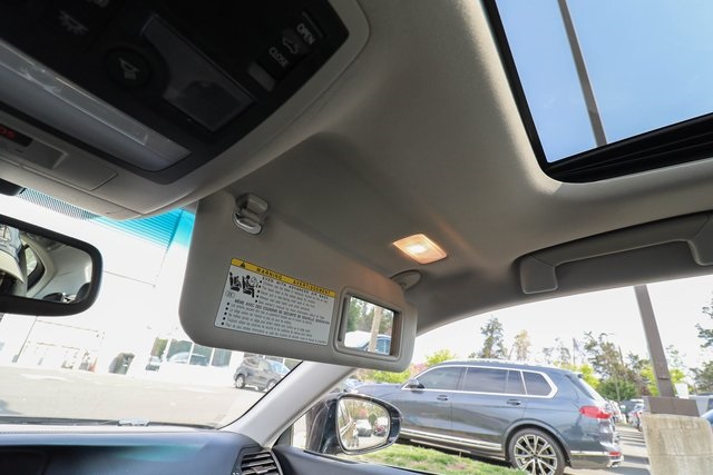Vehicle image 51 of 78